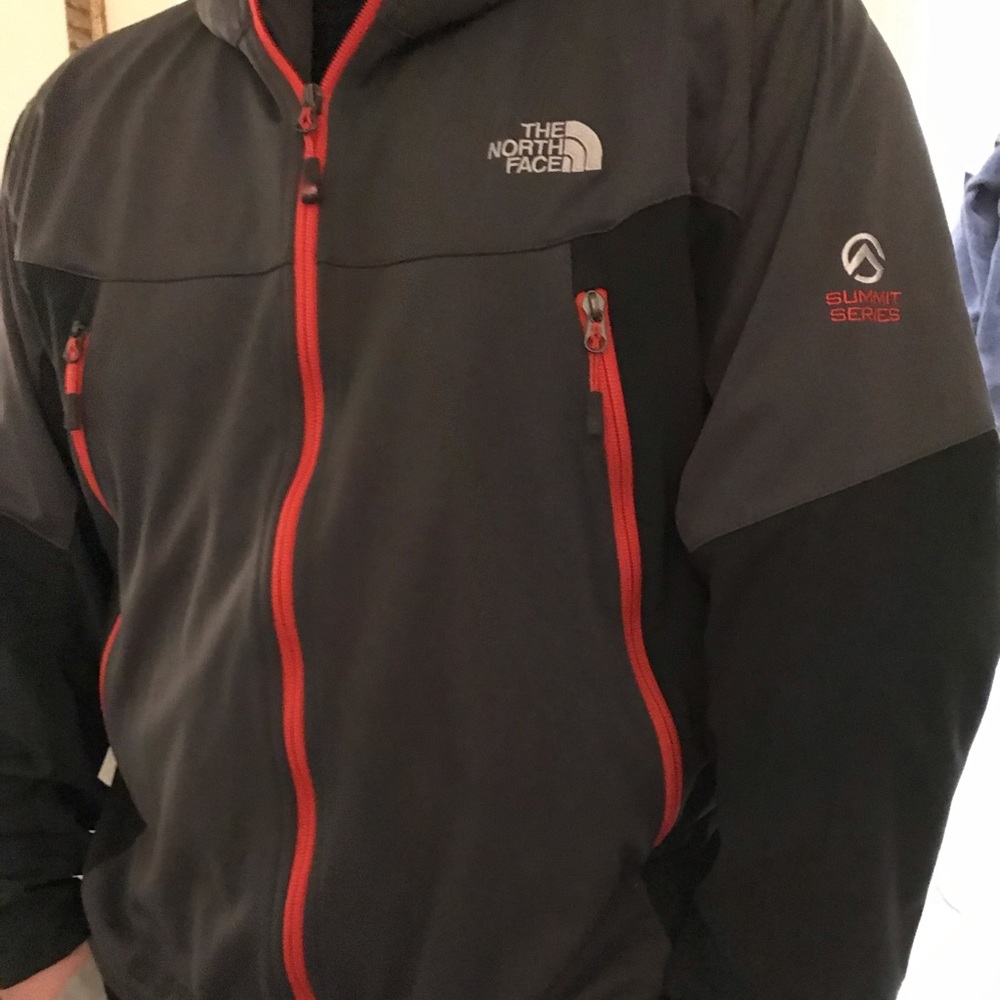 The North Face men’s summit series jacket